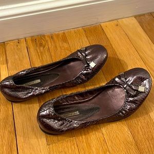 Via spiga metallic ballet flats